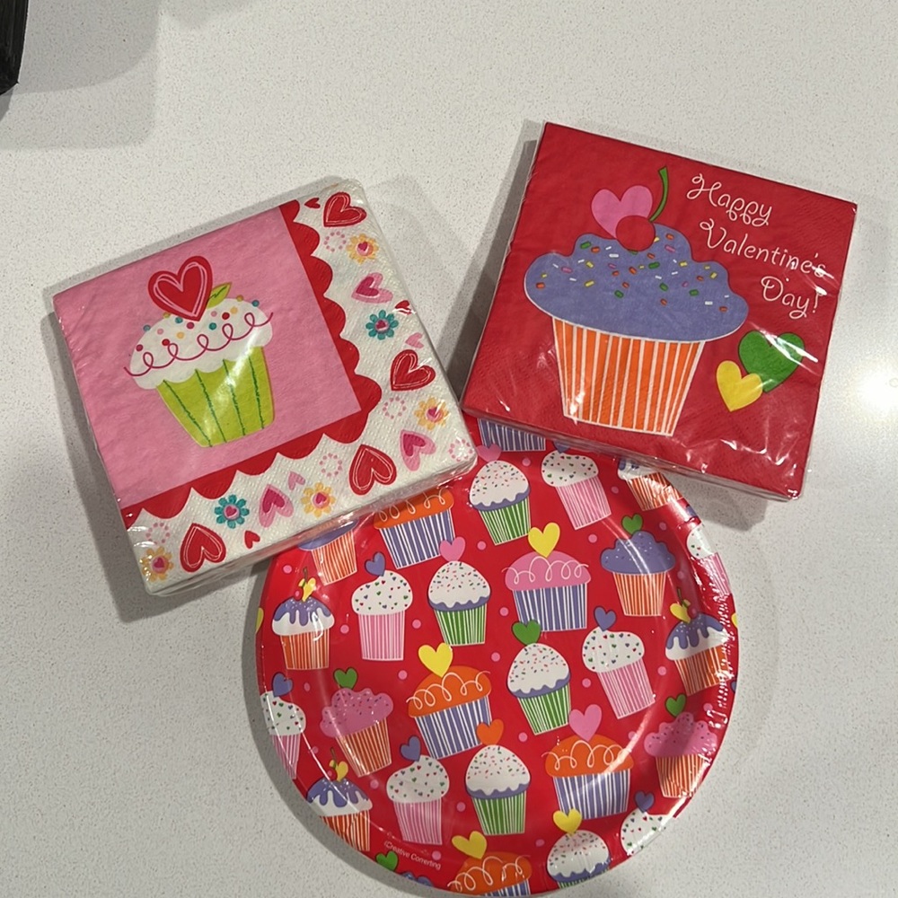 Valentine’s Disposable Plates & Napkins